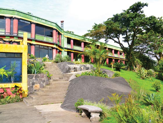 Lake Arenal Costa Rica hotels: Volcano Brewing Company 22 room resort overlooking the lake and 2 volcanoes